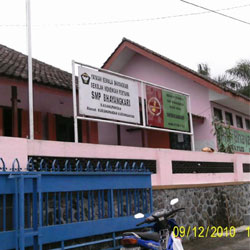 SMP KEMALA BHAYANGKARI